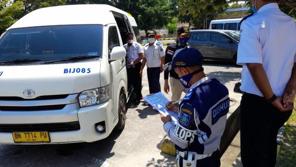 Pastikan Keamanan Kendaraan, Dishub Babel  Lakukan Ramp Check di Bangka Barat. 