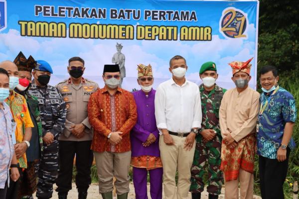 Kadishub Babel Dampingi Gubernur Babel Dalam Peletakan Batu Pertama Taman Monumen Depati Amir.
