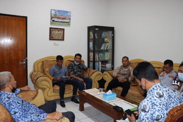 Zanuari : Tahun 2022, Pengadaan Lampu Penerangan Jalan Umum Tidak Ada 