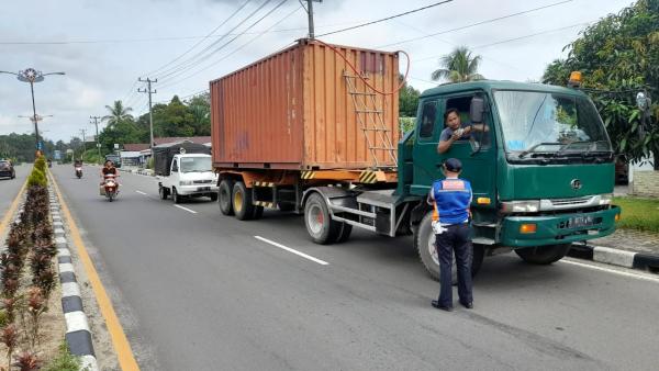 Baru 2 Jam Pelaksanaan Razia, 51 Kendaraan Terjaring Razia KIR di Belitung  