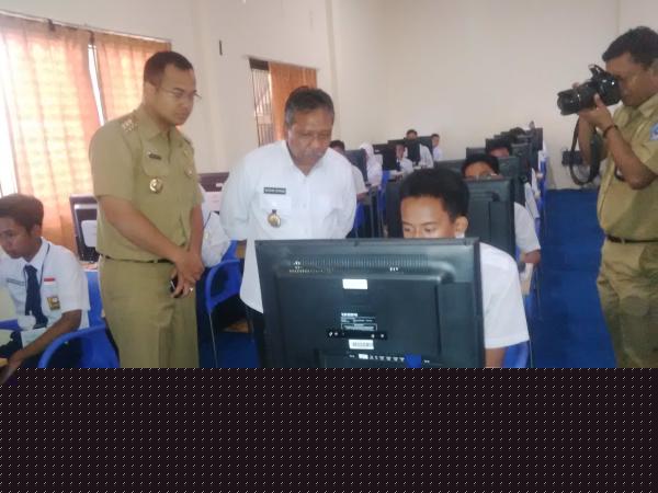Gubernur Babel Tinjau Pelaksanaan UN SMP