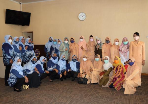 Kunjungan Forum Ibu Perumdam PT Tirta Sejiran Setason Muntok 